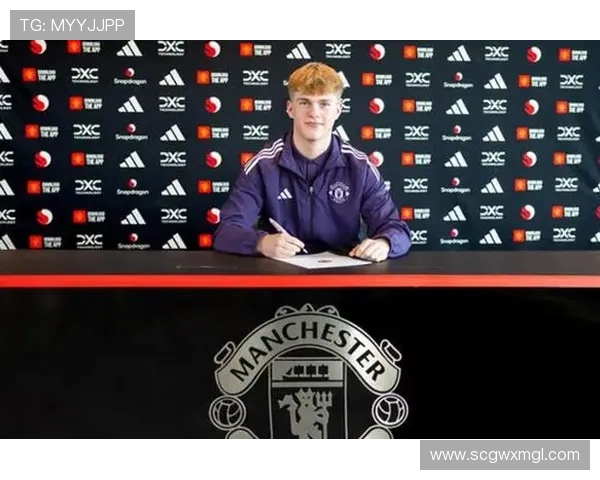 曼联成功签下德比郡16岁门将查理哈迪开启新篇章